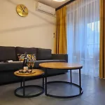 Apartment Urban Apartments Opolska 10 No 61 - Rooftop Garden - Free Garage Katowice