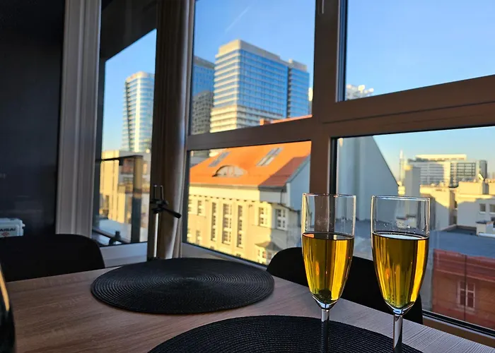 Urban The Philharmonic, Opolska 10 No 61, Free Garage, Self Check-in 아파트