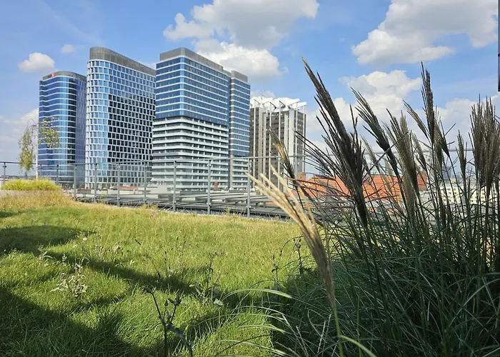 Urban The Philharmonic, Opolska 10 No 61, Free Garage, Self Check-in 아파트